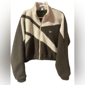 Reebok Sherpa track zip up jacket women’s size x large